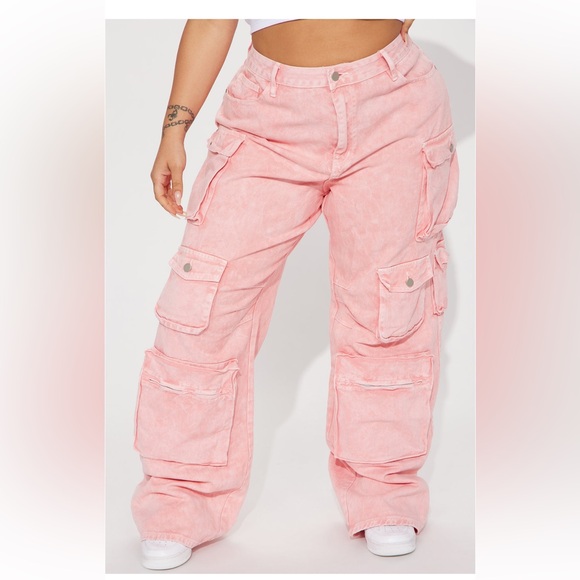 Fashionnova Lily cargo jeans -pink - Picture 2 of 9